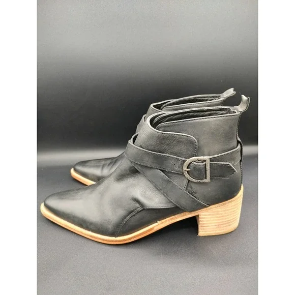 Free People Black Leather Buckle Ankle Boots Womens 39.5 Pointed Toe Block Heel - Picture 6 of 11